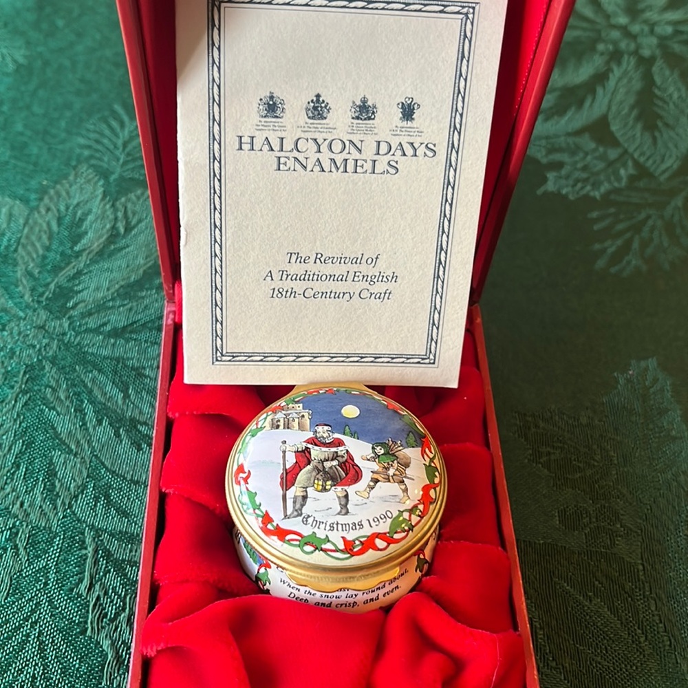 Halcyon Days Enamels 1990 Christmas trinket box